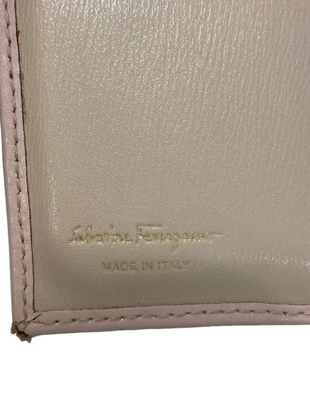 Salvatore Ferragamo Gancio City - Light Pink Leather Double-hook Wallet